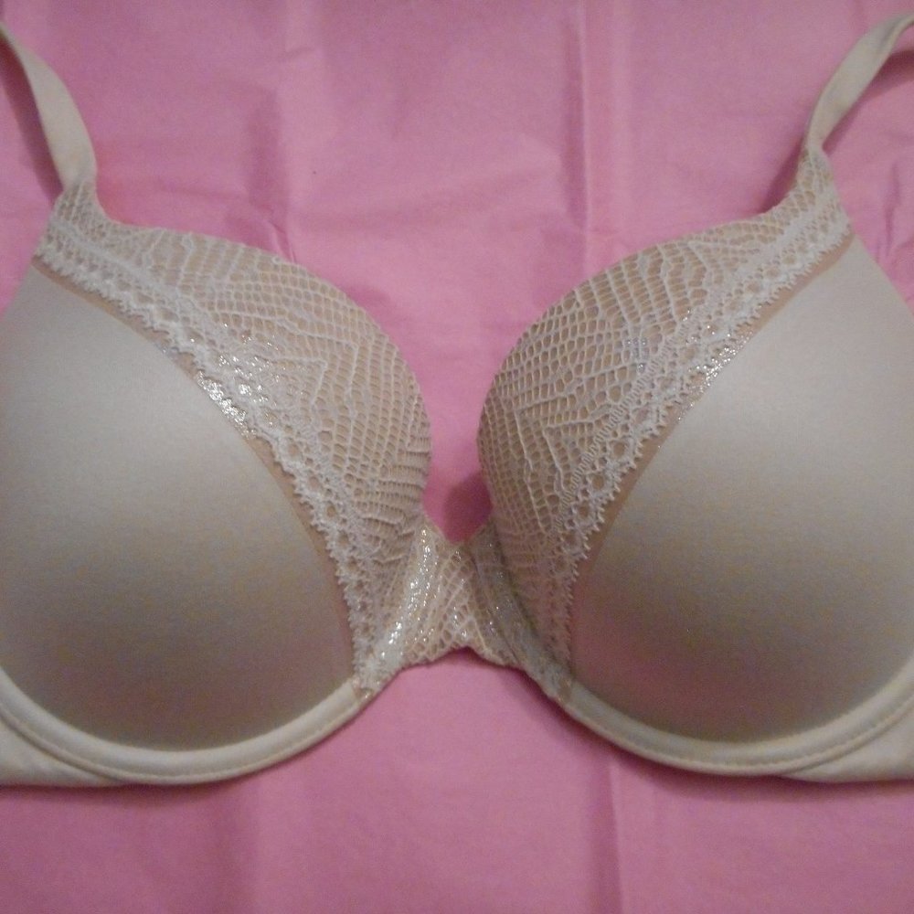 Perfect Shape Victoria's Secret 34D Light Pink